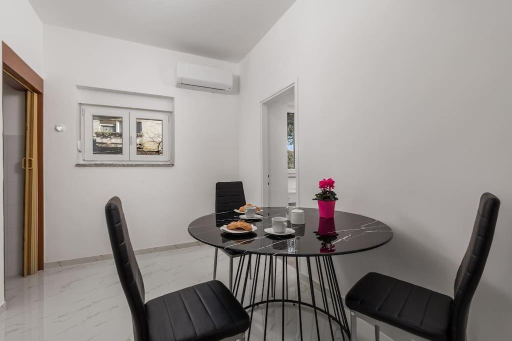 Apartman Jasmina 2 Rijeka Eksteriør billede